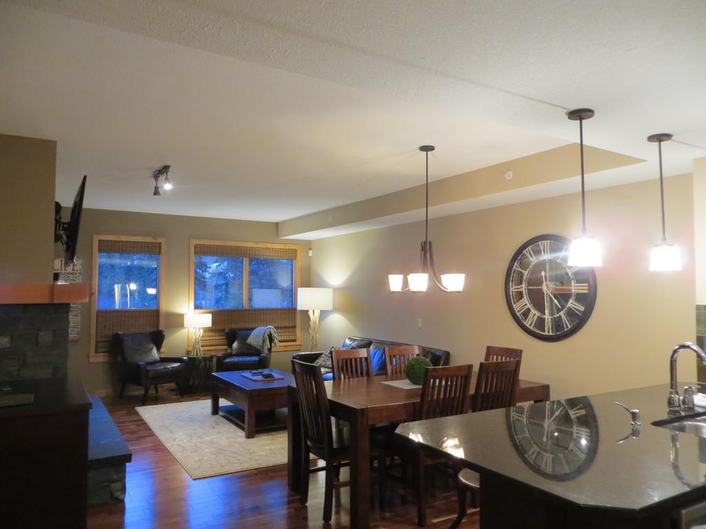 Luxury Canmore Vacations Quarto foto